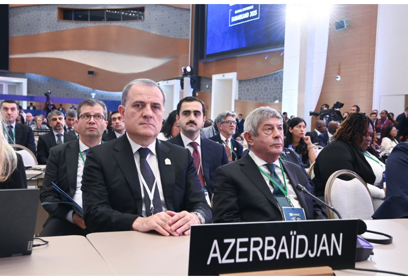 Джейхун Байрамов принимает участие в открытии 43-й сессии Генеральной конференции ЮНЕСКО