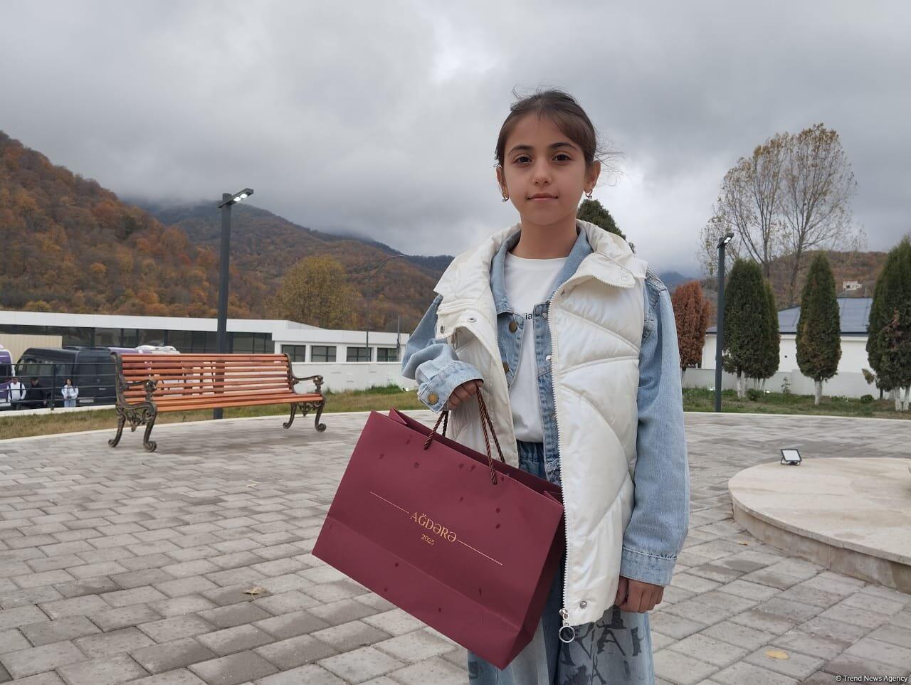 Növbəti köç karvanı Ağdərə rayonunun Vəngli kəndinə çatıb