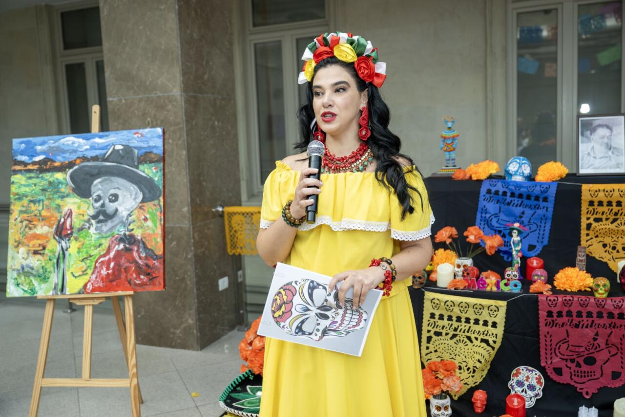 В Баку весело отметили мексиканский праздник "День мертвых"