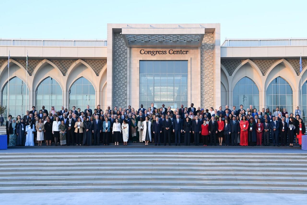 Джейхун Байрамов принимает участие в открытии 43-й сессии Генеральной конференции ЮНЕСКО