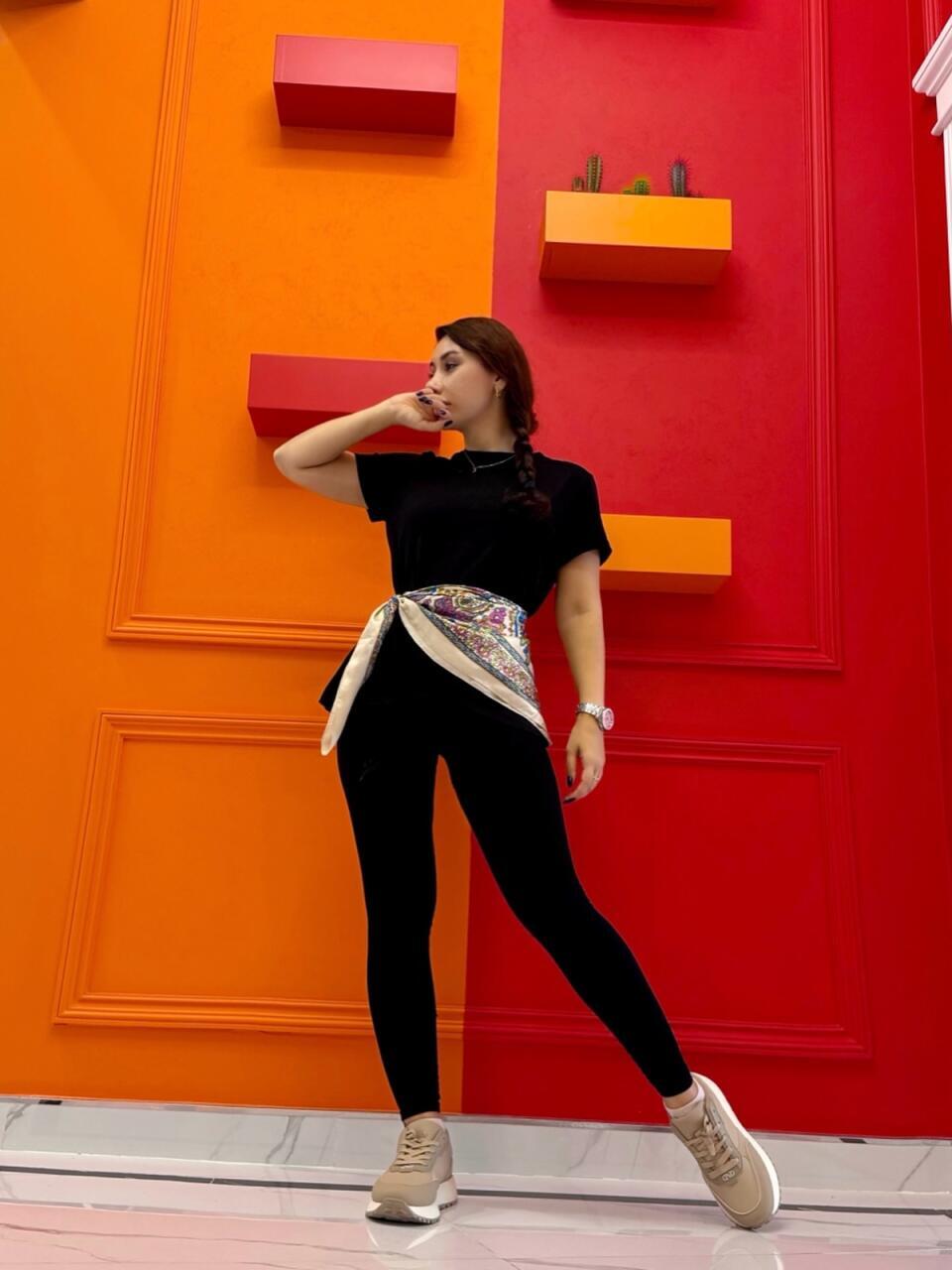 В Баку автомобиль насмерть сбил известную певицу