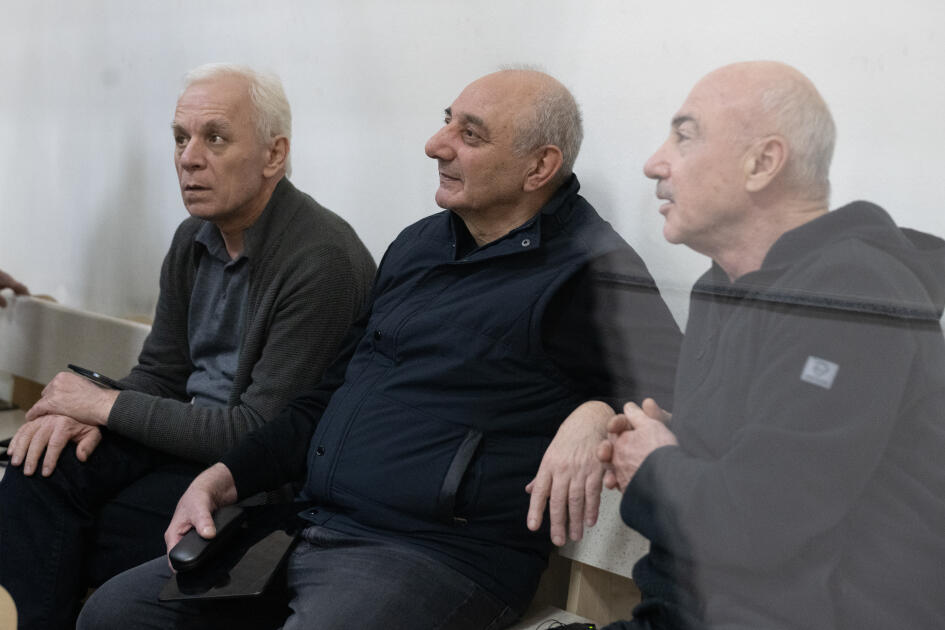 Ermənistan vətəndaşlarının məhkəmə istintaqı başa çatıb, prokurorlar çıxışa hazırlaşmaq üçün hakimdən vaxt istəyib