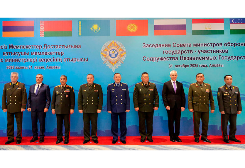 Министр обороны Азербайджана в Казахстане