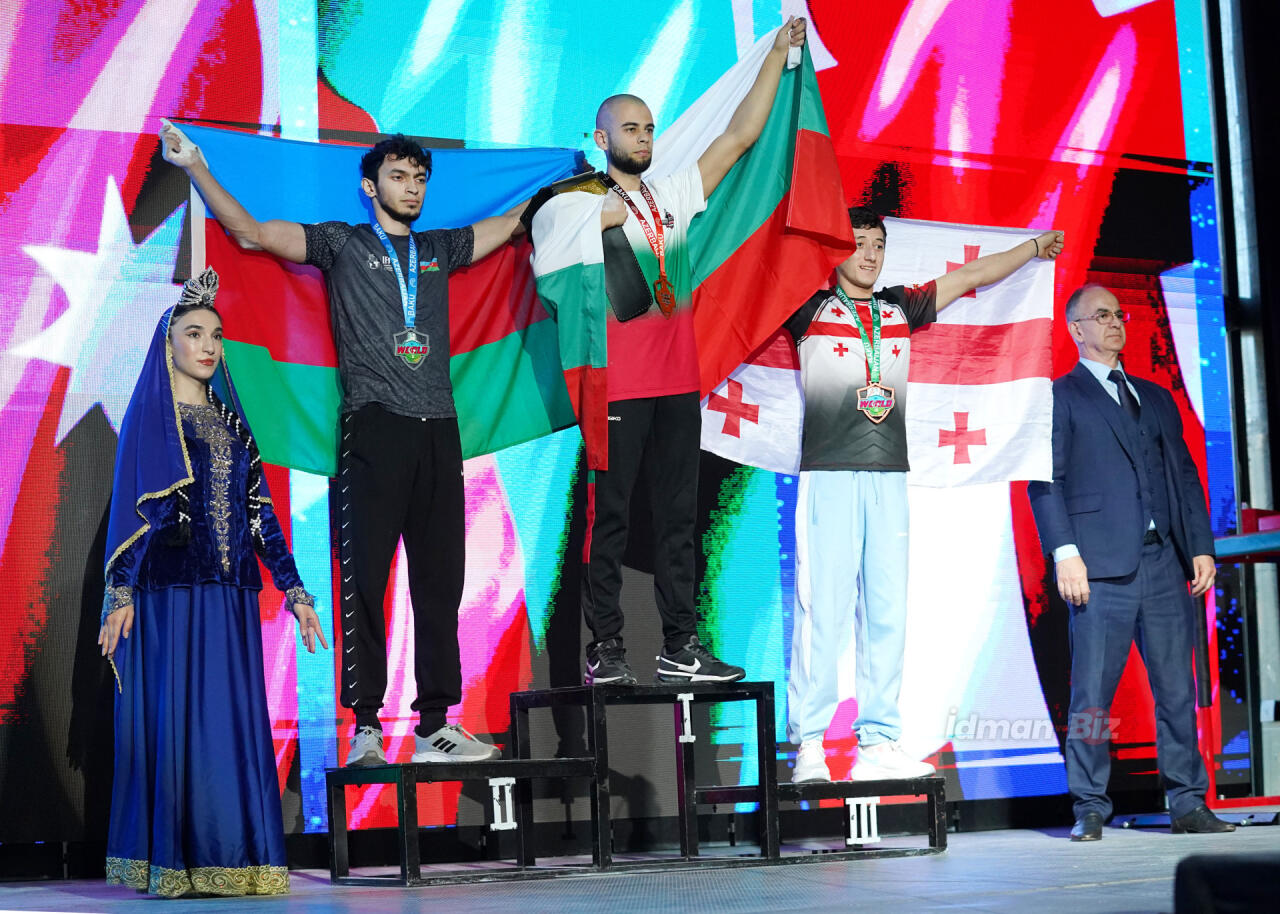 Азербайджанские армрестлеры завоевали все медали на чемпионате мира