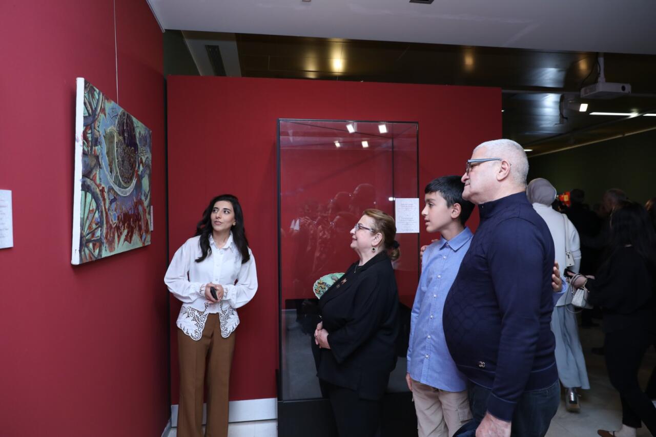 В Баку открылась интересная экспозиция в честь Победы