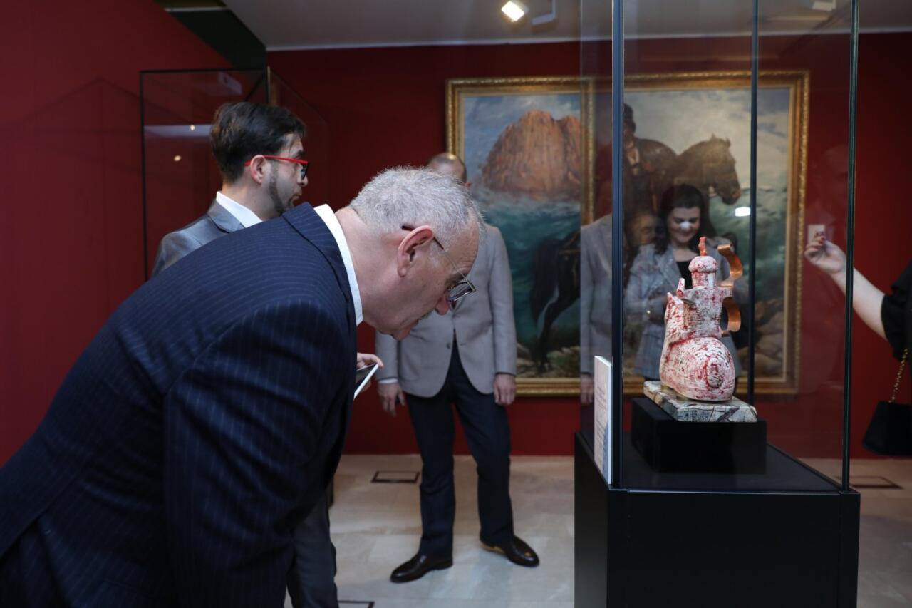 В Баку открылась интересная экспозиция в честь Победы