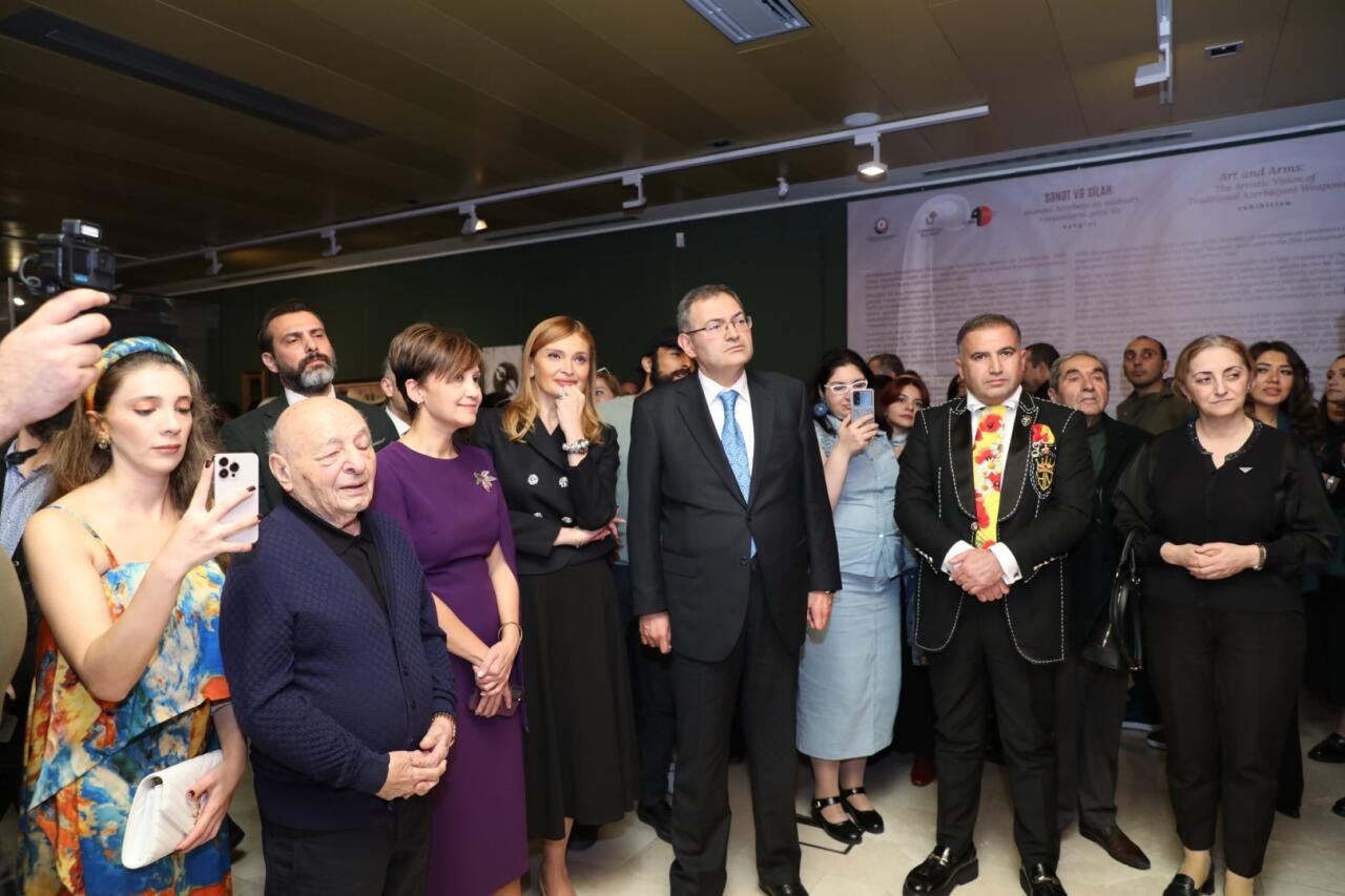 В Баку открылась интересная экспозиция в честь Победы