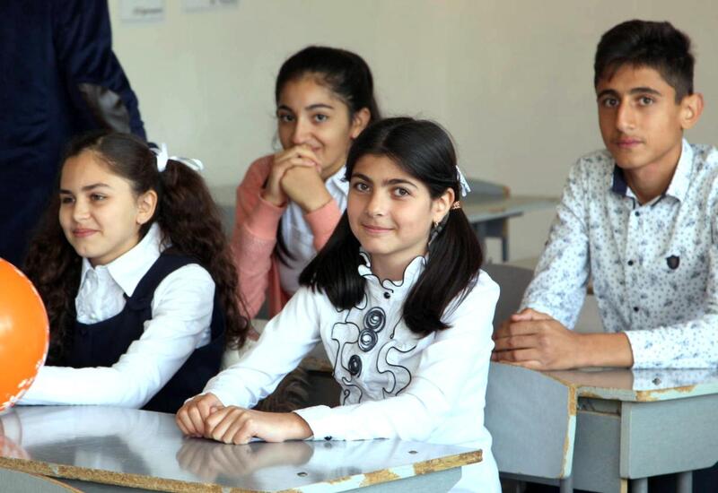 В армянских школах введут изучение азербайджанского языка