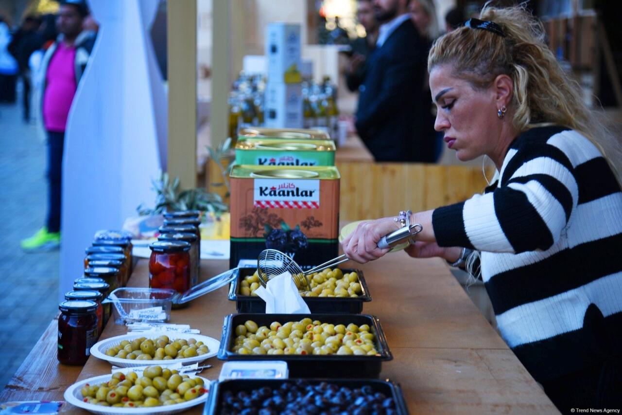 Фестиваль оливок в Ичеришехер: аромат осени, вкус традиций и энергия здоровья