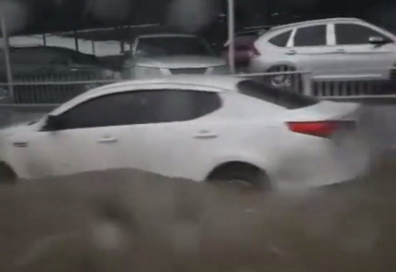 Ураган "Мелисса" обрушился на Бермуды