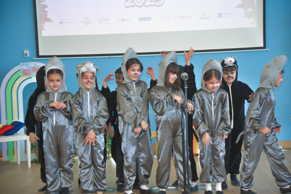 ADA İbtidai Məktəbində xeyriyyə məqsədli Payız festivalı – Məhsul bayramı keçirilib