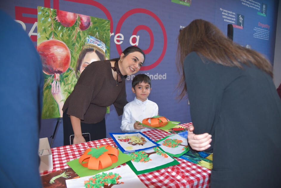 ADA İbtidai Məktəbində xeyriyyə məqsədli Payız festivalı – Məhsul bayramı keçirilib