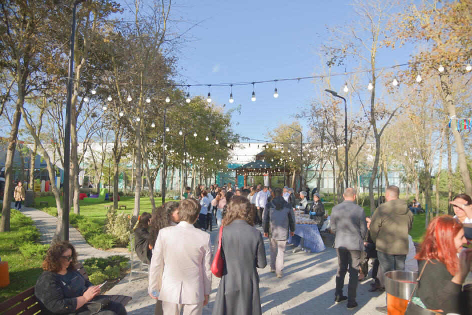 ADA İbtidai Məktəbində xeyriyyə məqsədli Payız festivalı – Məhsul bayramı keçirilib