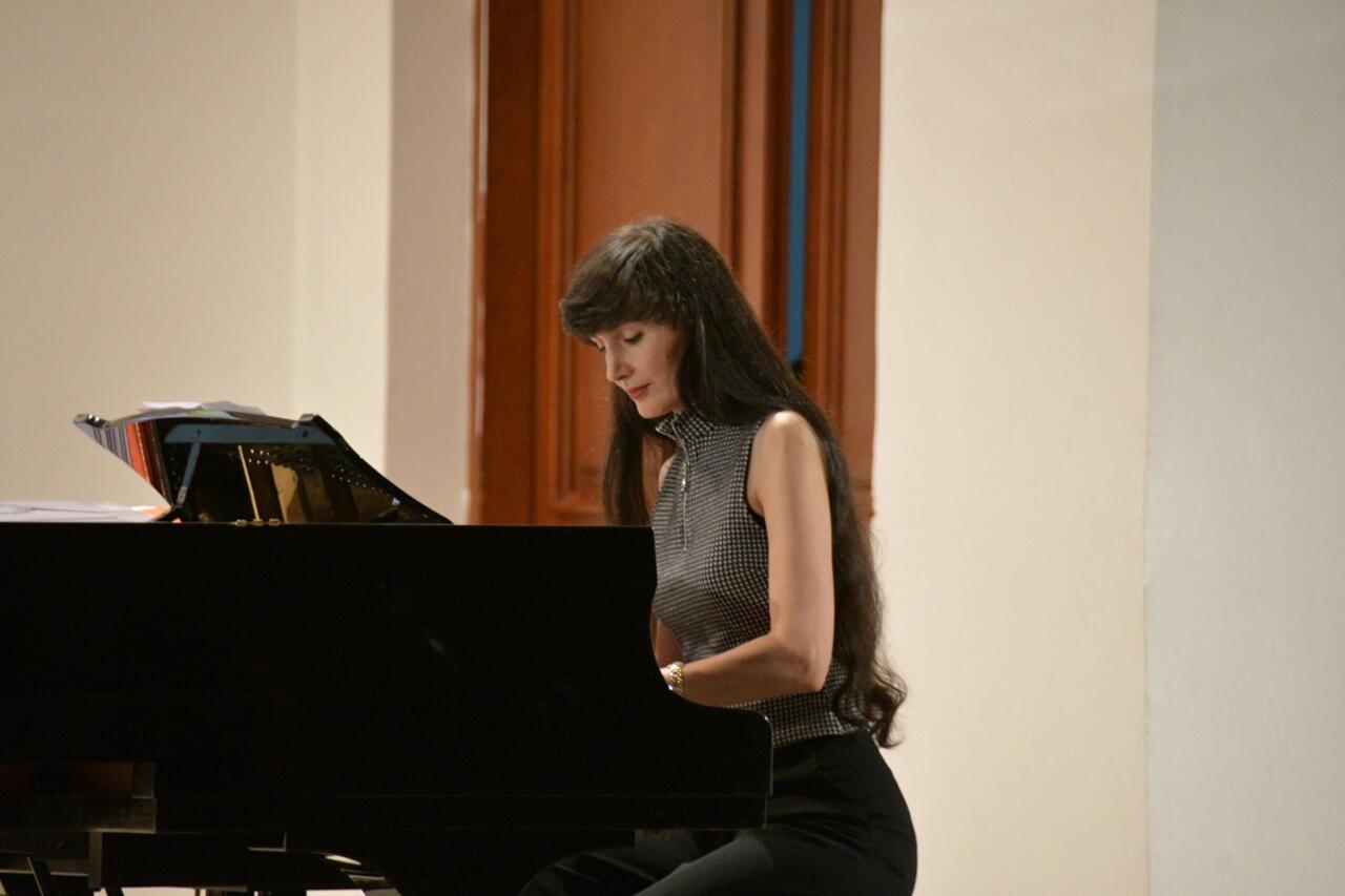 В Баку прошел творческий вечер всемирно известного пианиста