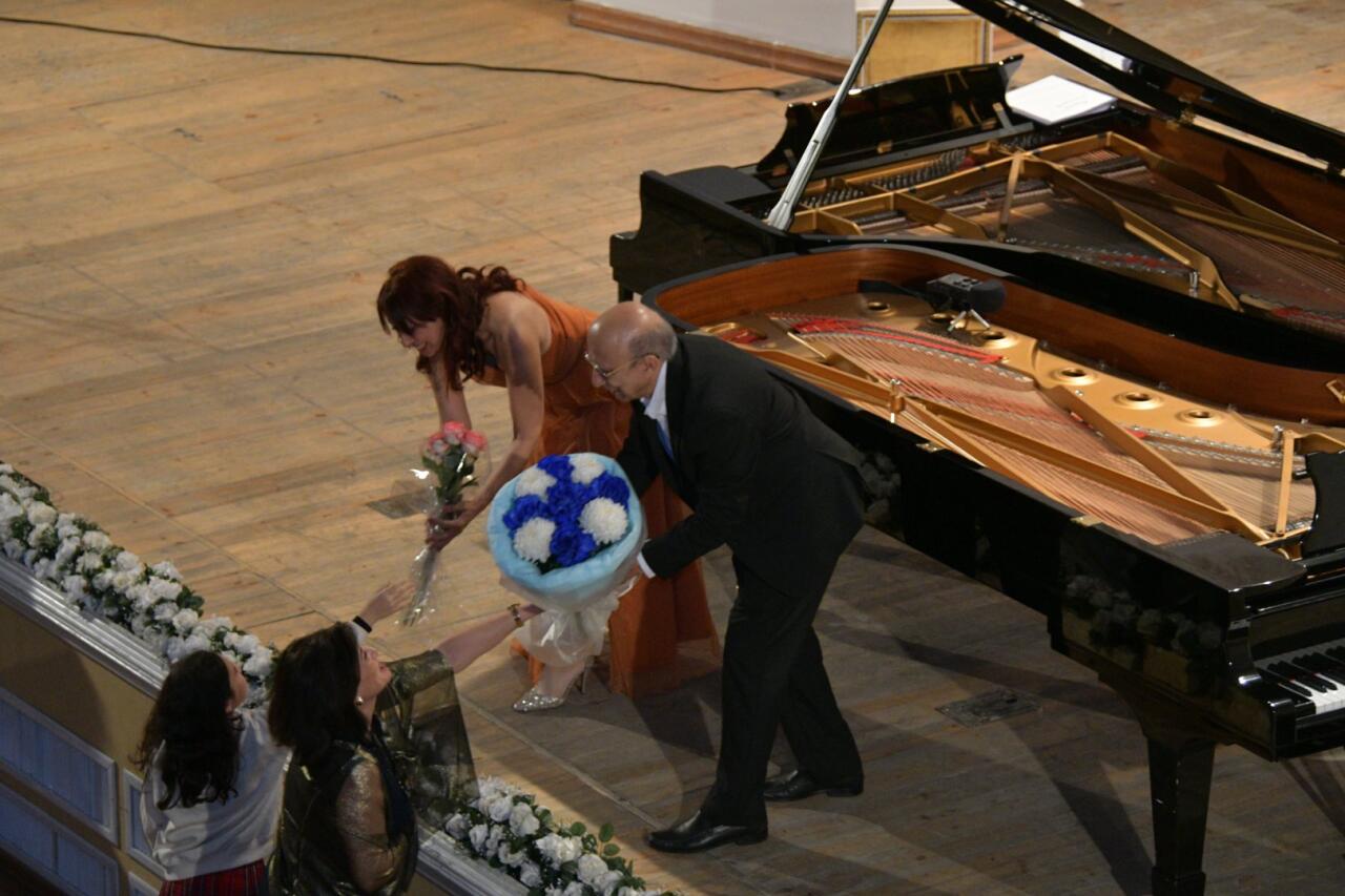 В Баку прошел творческий вечер всемирно известного пианиста