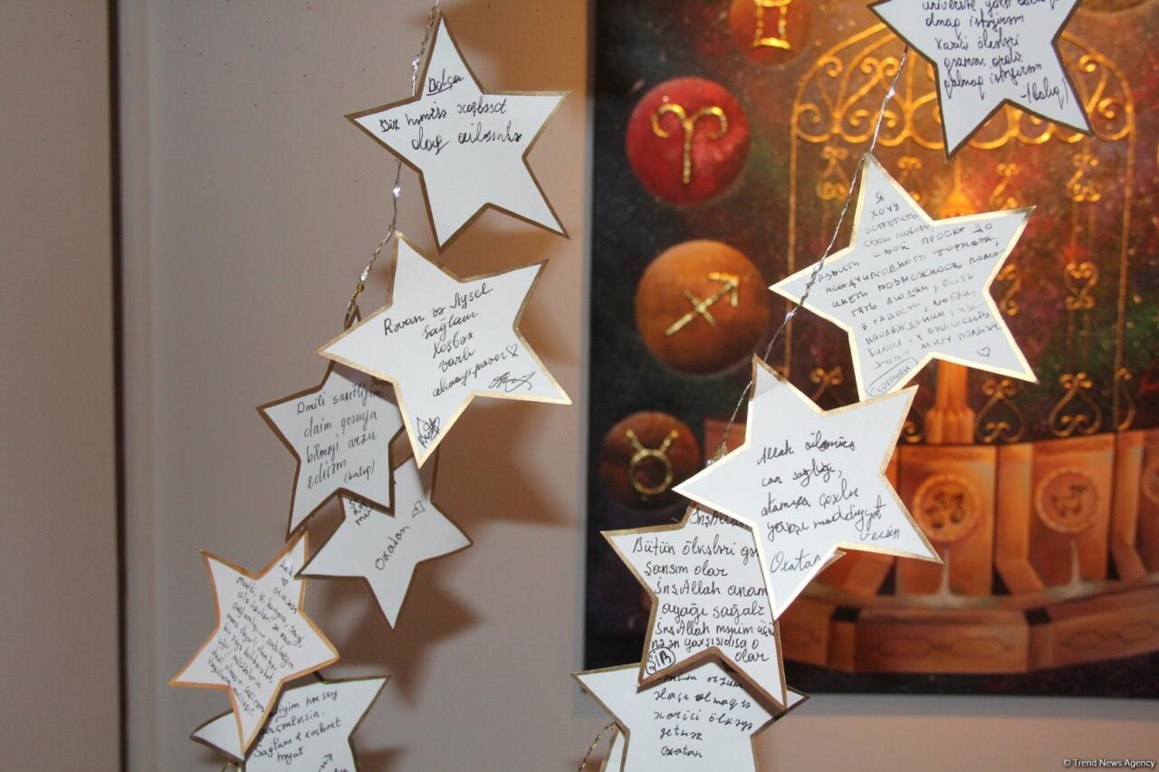 Art Weekend в Баку - открылась выставка "Состояние потока ", отражённый в воде город