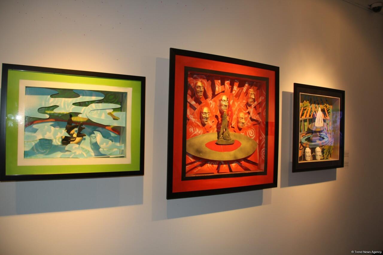 Art Weekend в Баку - открылась выставка "Состояние потока ", отражённый в воде город