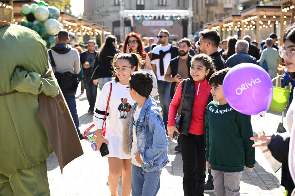 İçərişəhərdə Zeytun Festivalı davam edir