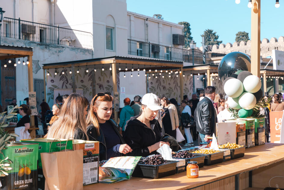 İçərişəhərdə Zeytun Festivalı davam edir
