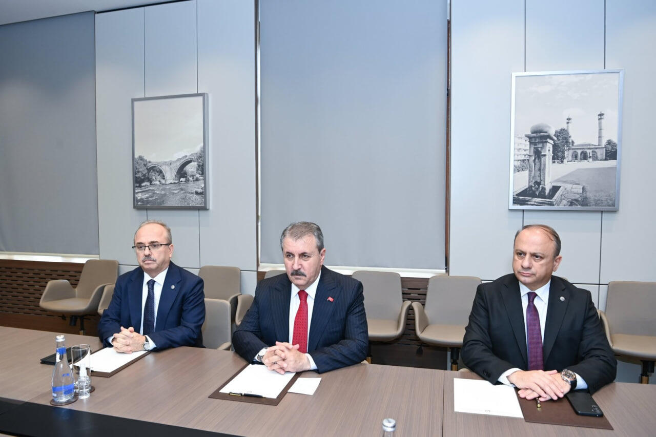 Азербайджан и Турция обсудили союзнические отношения