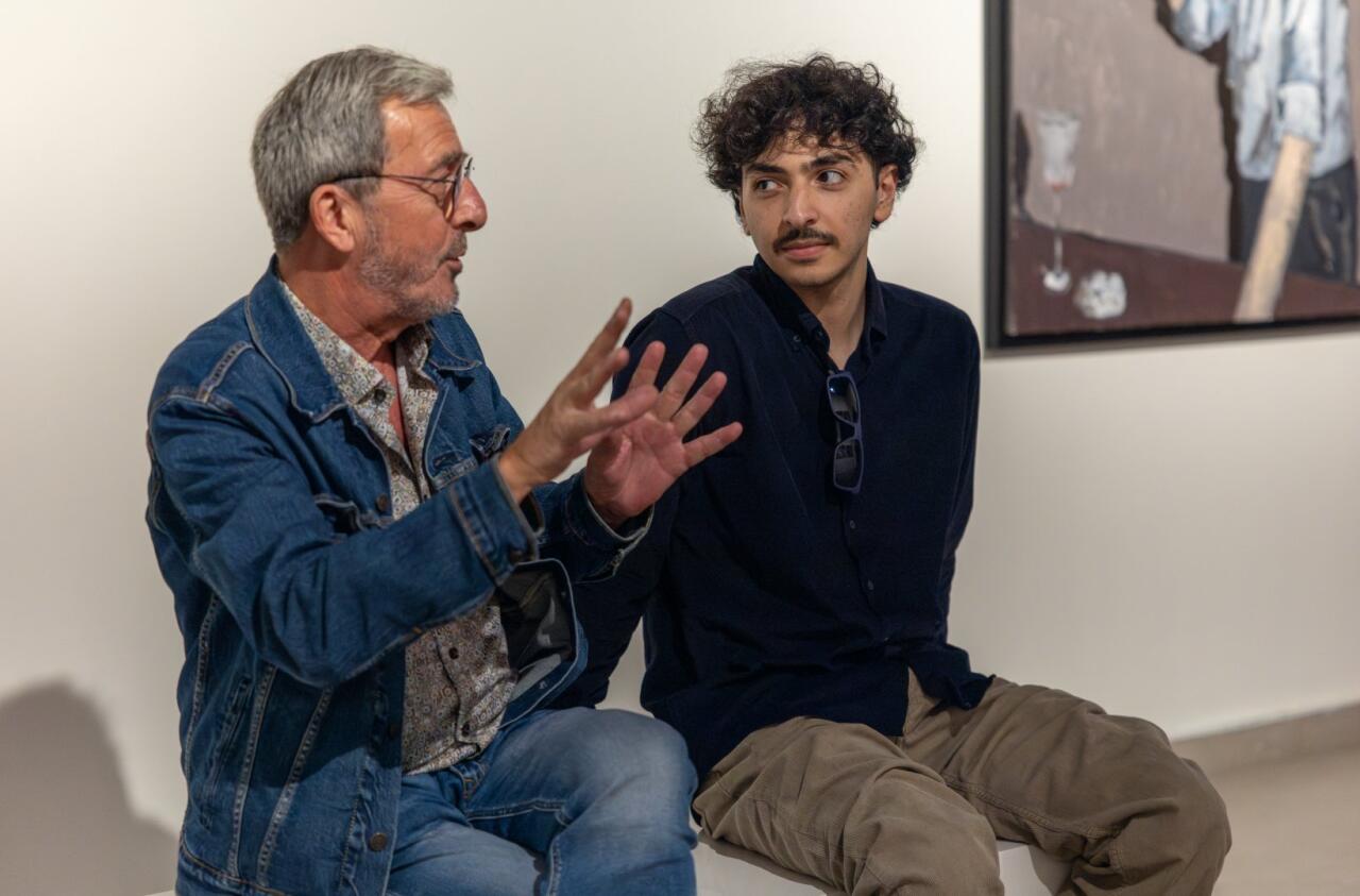 Галерея YAY представила новую персональную выставку молодого художника Моука "Неспешно"