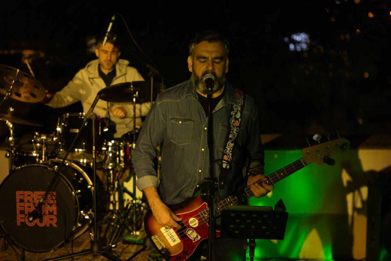 Галерея YAY представила новую персональную выставку молодого художника Моука "Неспешно"