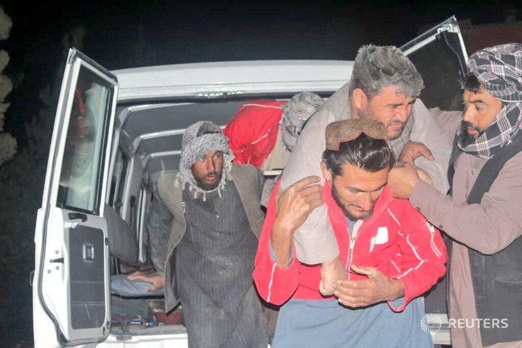 Сильное землетрясение в Афганистане: десятки погибших, сотни пострадавших