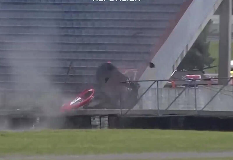 На гонке в Аргентине машина врезалась в трибуны