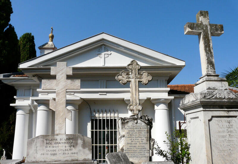 В Париже разыграют в лотерею старинные надгробия