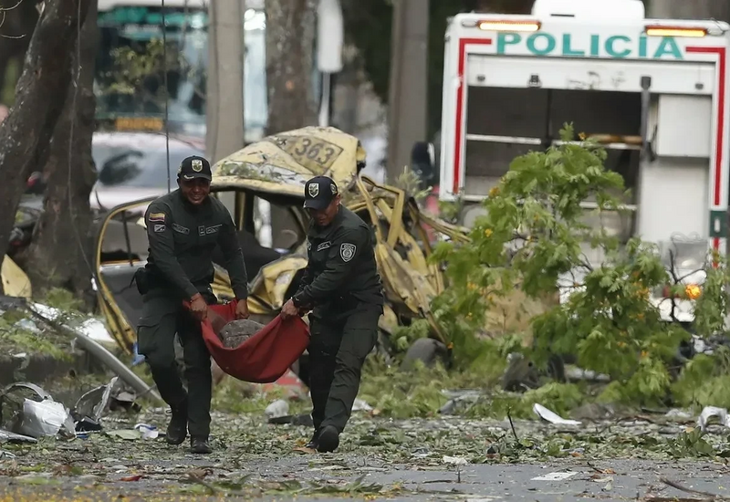 В Колумбии возле полицейского участка взорвался автомобиль