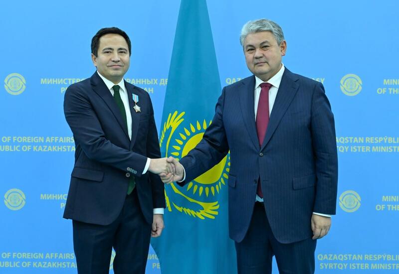 Посол Казахстана в Азербайджане награждён орденом «Курмет»