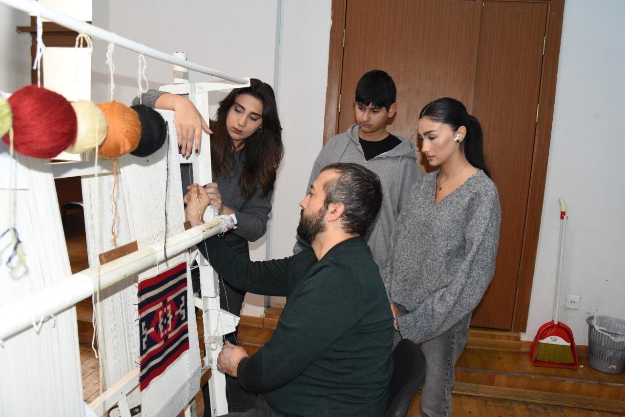 Art Weekend в Баку - в Азербайджанской государственной академии художеств прошли Дни открытых дверей