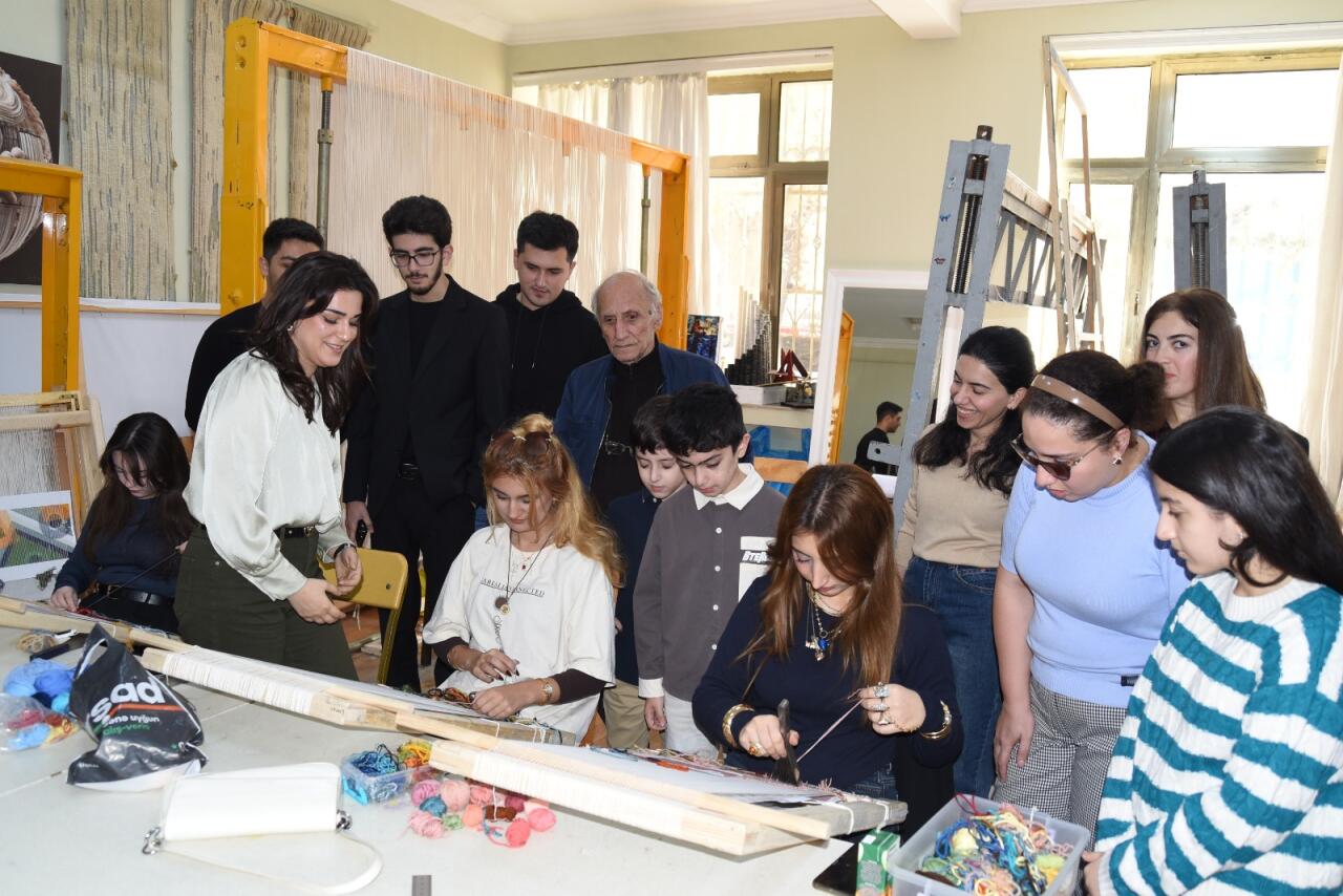 Art Weekend в Баку - в Азербайджанской государственной академии художеств прошли Дни открытых дверей