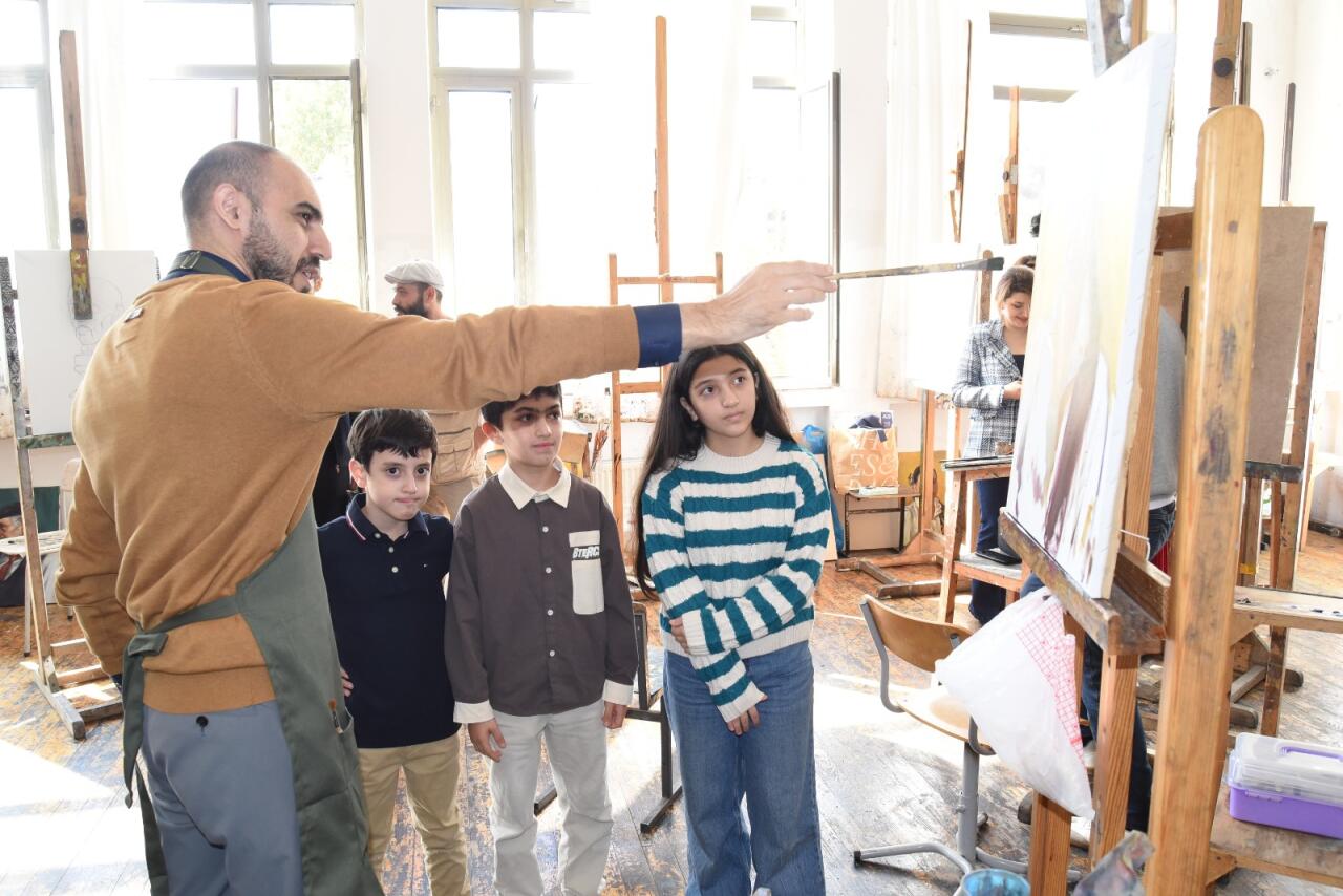 Art Weekend в Баку - в Азербайджанской государственной академии художеств прошли Дни открытых дверей