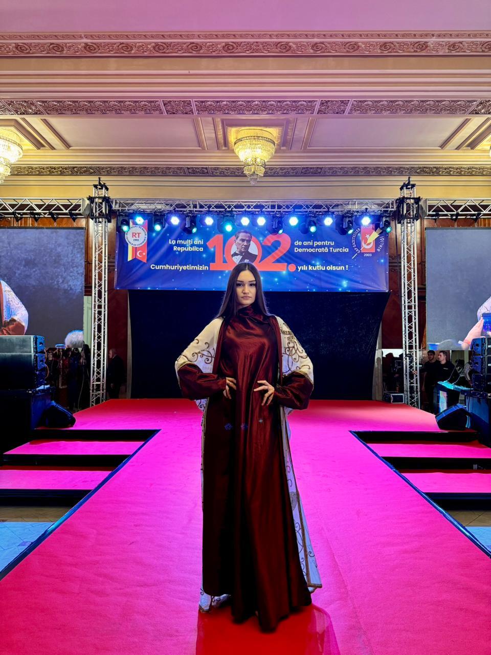 Коллекции Гюльнары Халиловой представлены во Дворце парламента Румынии