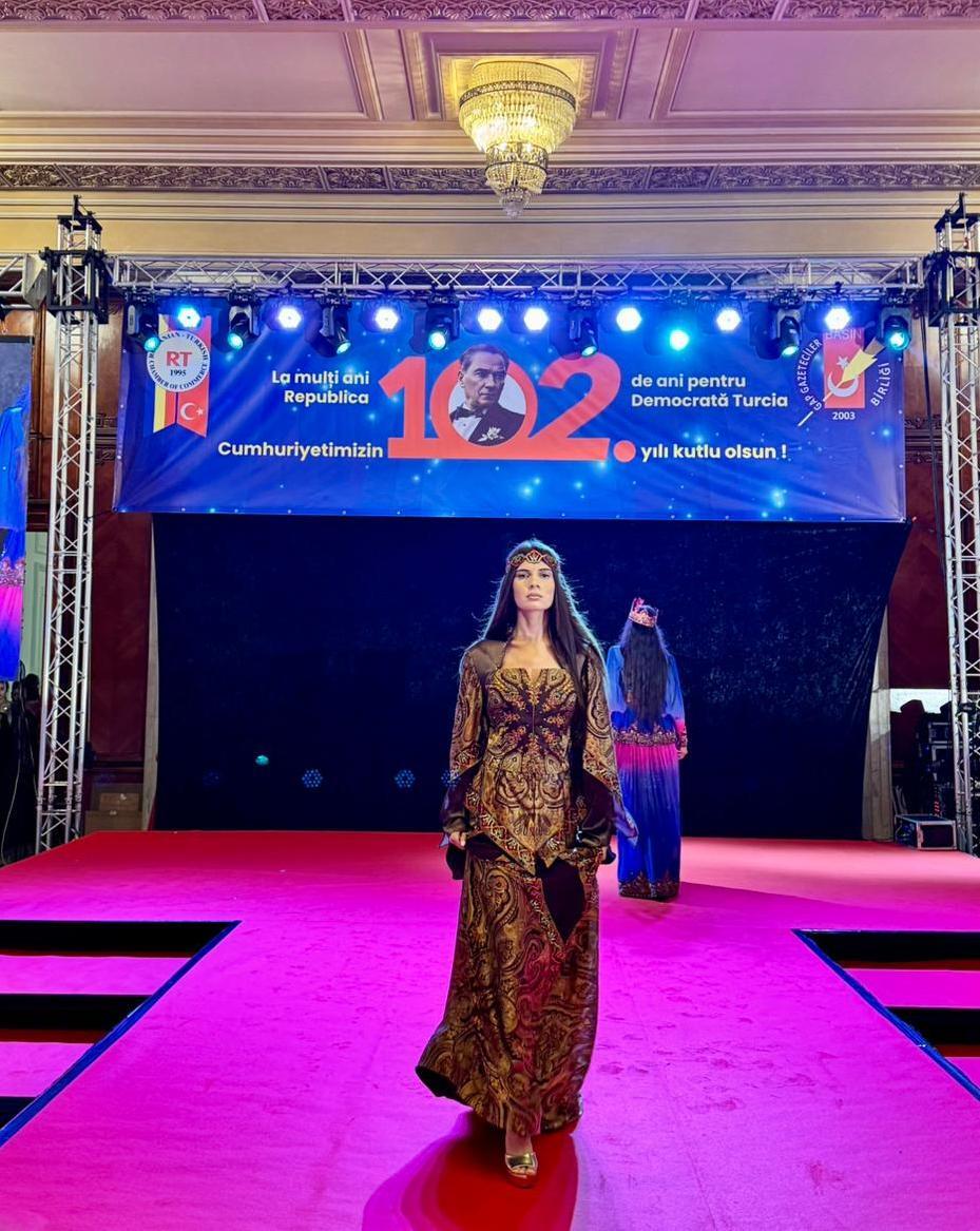 Коллекции Гюльнары Халиловой представлены во Дворце парламента Румынии