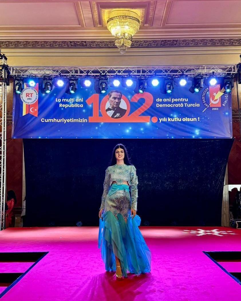 Коллекции Гюльнары Халиловой представлены во Дворце парламента Румынии