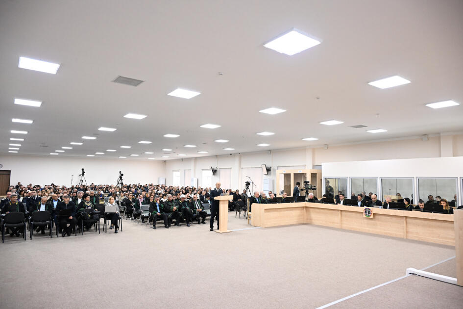 Ermənistan vətəndaşlarının məhkəməsində prokurorların çıxışı başladı