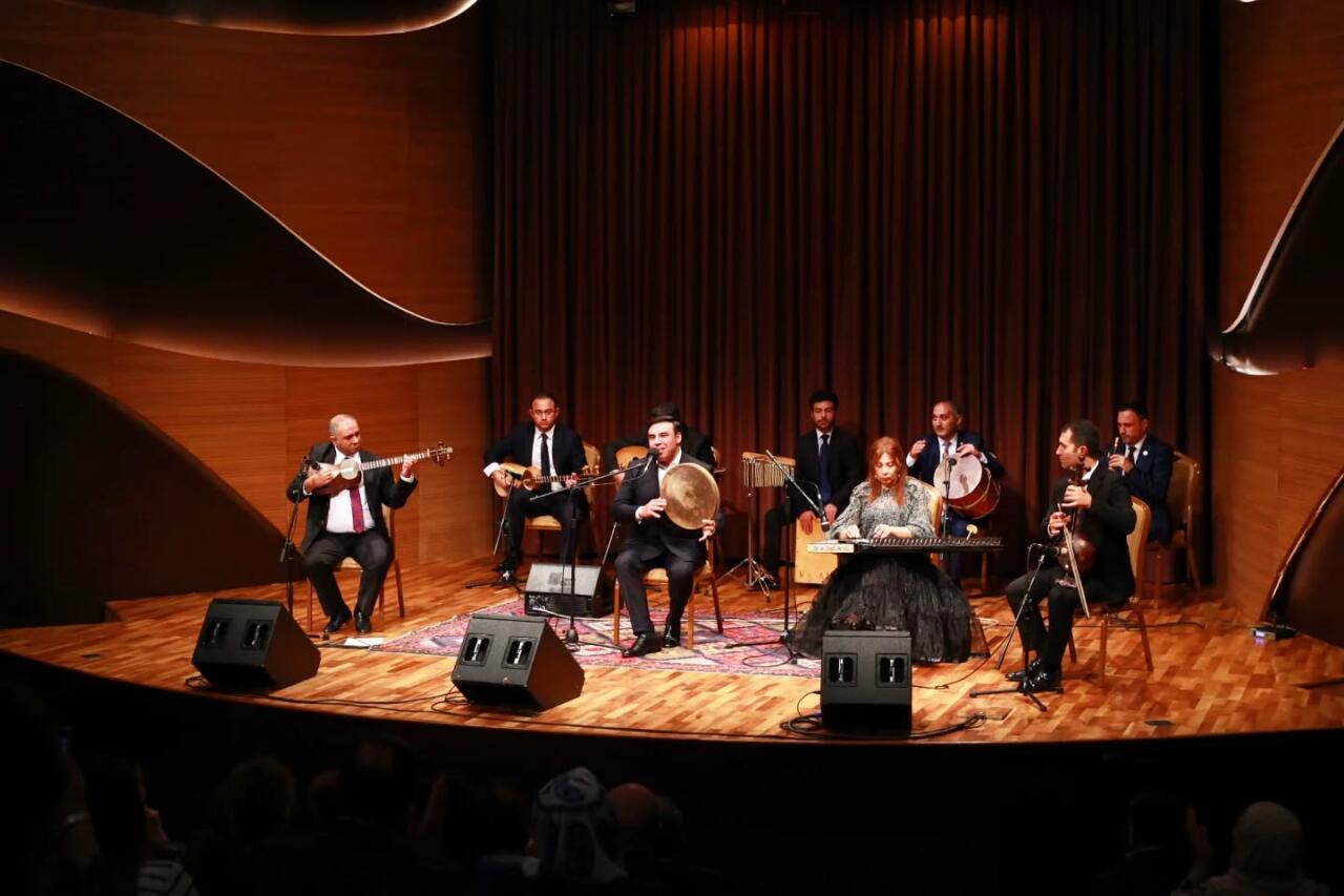 В Баку состоялся концерт "Muğamat axşamı"