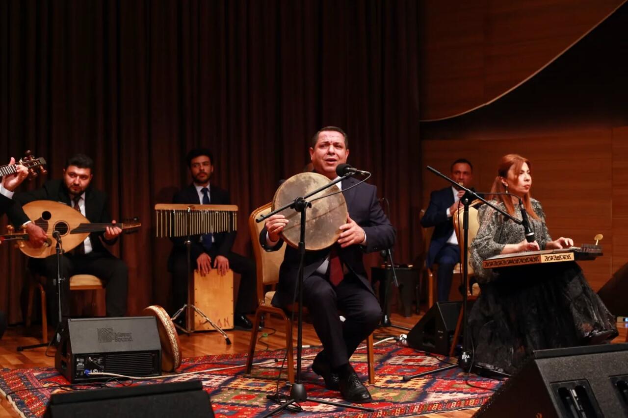 В Баку состоялся концерт "Muğamat axşamı"