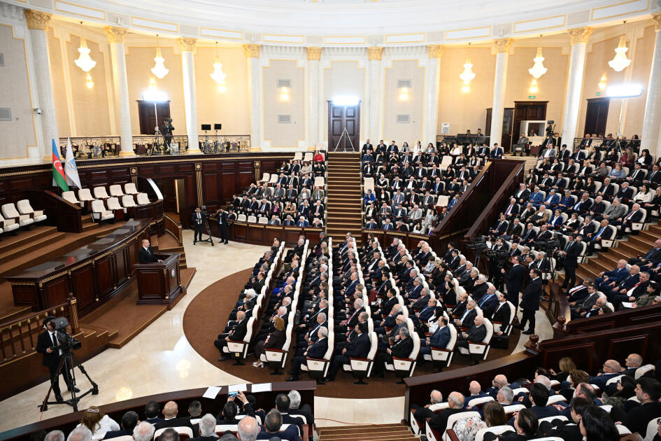 Президент Ильхам Алиев выступил на собрании, посвященном 80-летию Национальной академии наук Азербайджана