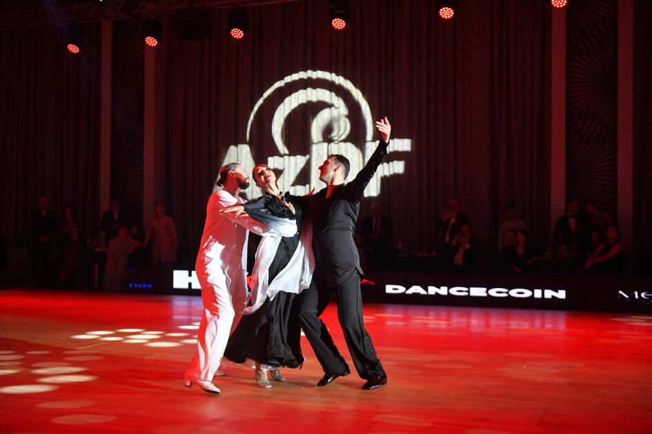 В Баку состоялось уникальное и ослепительное гала-шоу Night of the Dancing Diamonds