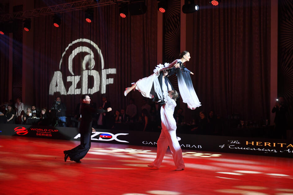 В Баку состоялось уникальное и ослепительное гала-шоу Night of the Dancing Diamonds