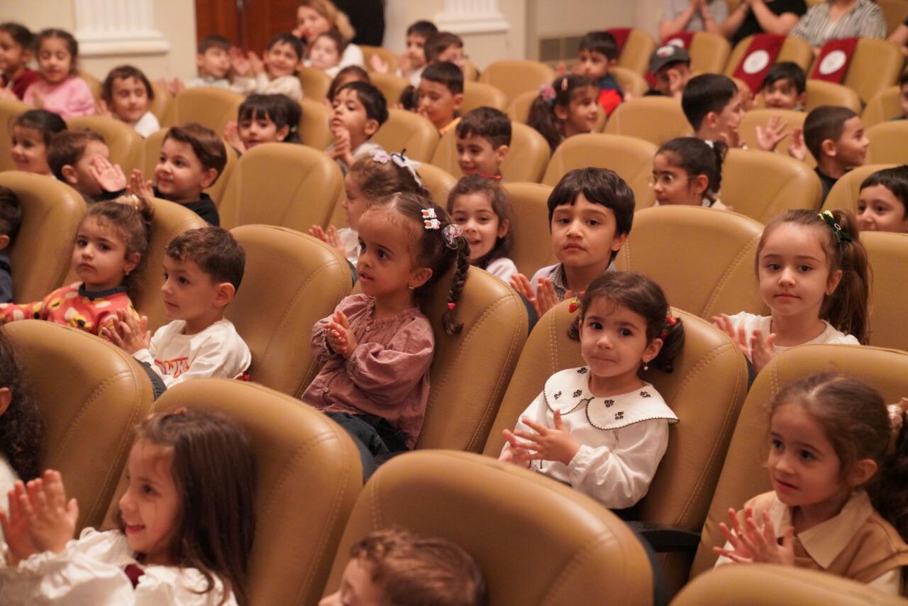В Баку прошла художественно-просветительская акция в рамках "Месячника прав ребёнка"