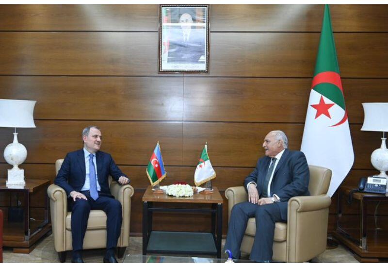 Обсуждено сотрудничество между Азербайджаном и Алжиром