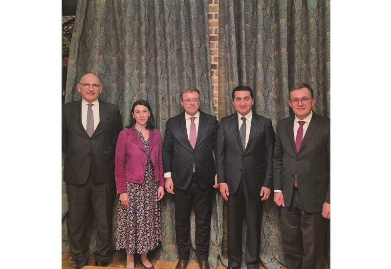 В Баку состоялись плодотворные переговоры между азербайджанскими и французскими дипломатами