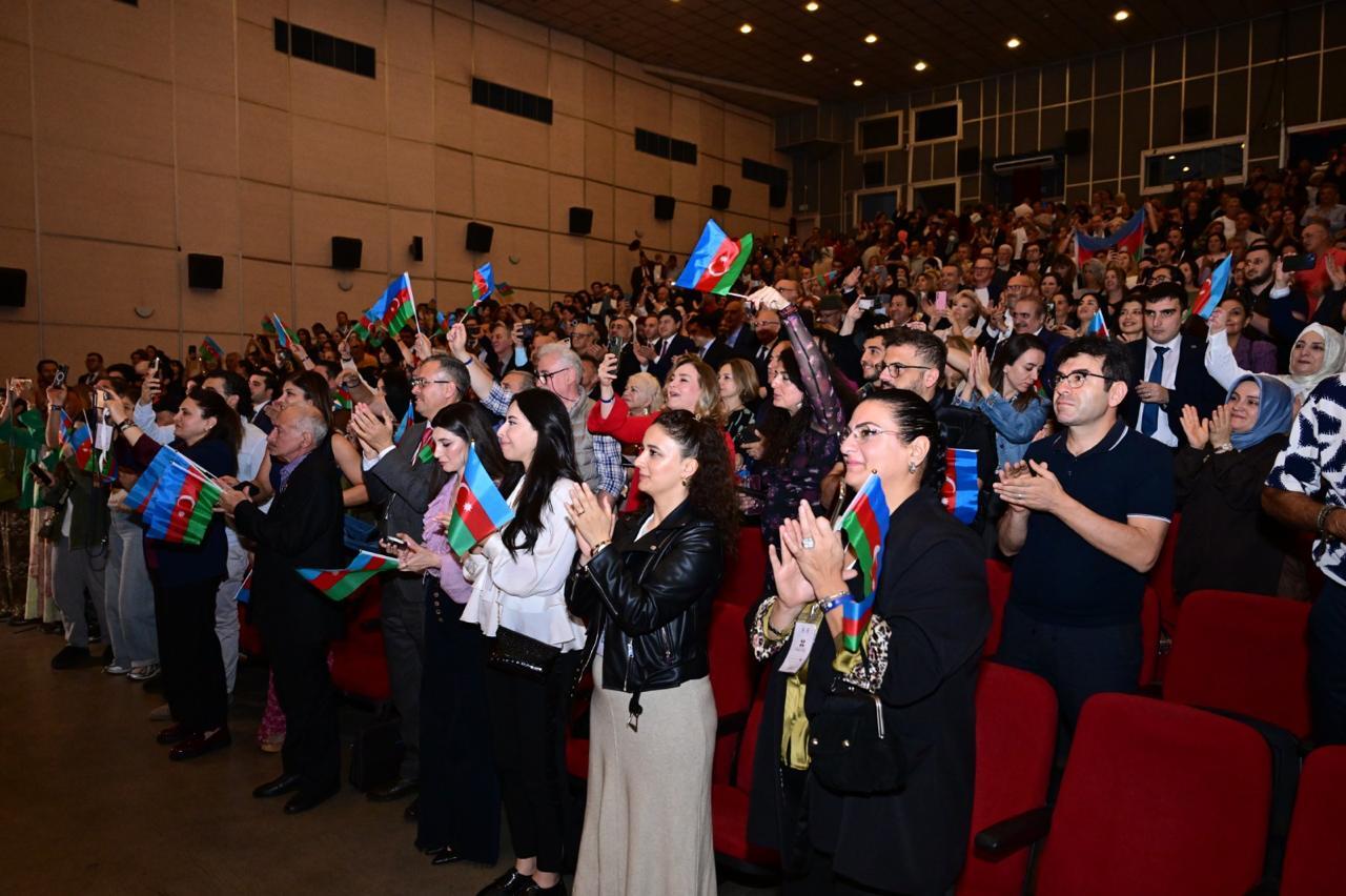 В Анталье состоялись грандиозный концерт мастеров искусства Азербайджана и открытие литературной секции