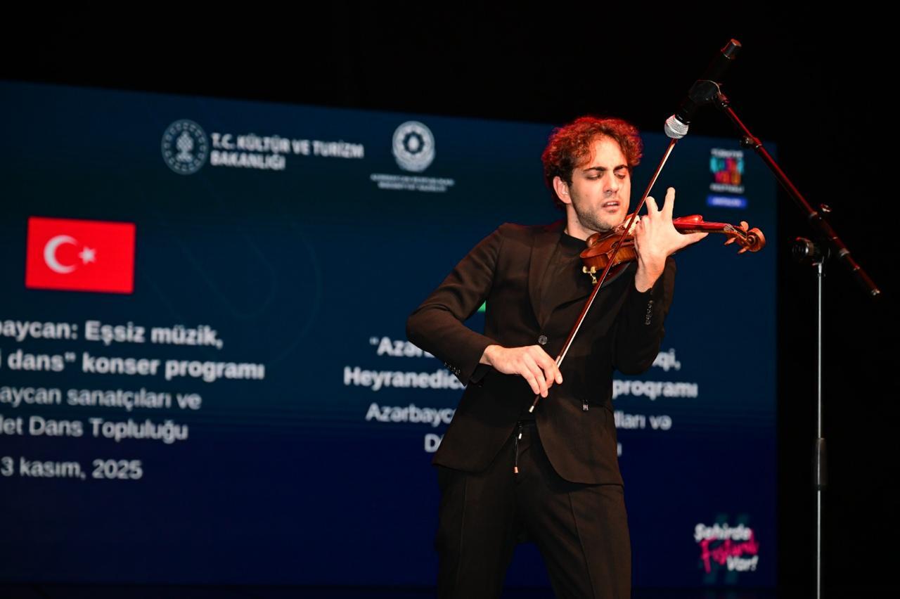 В Анталье состоялись грандиозный концерт мастеров искусства Азербайджана и открытие литературной секции
