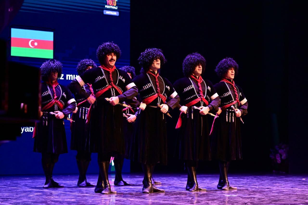 В Анталье состоялись грандиозный концерт мастеров искусства Азербайджана и открытие литературной секции