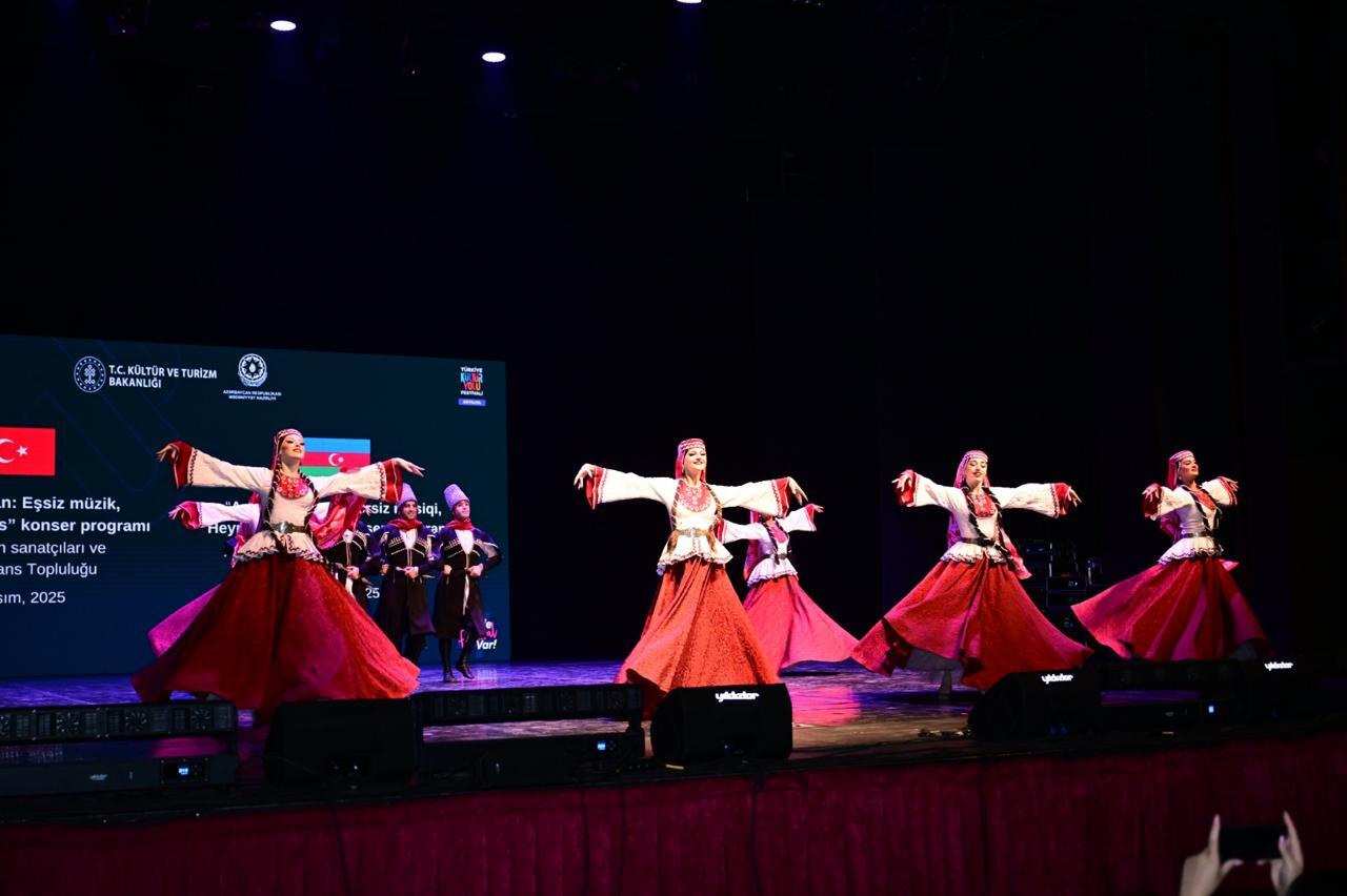 В Анталье состоялись грандиозный концерт мастеров искусства Азербайджана и открытие литературной секции